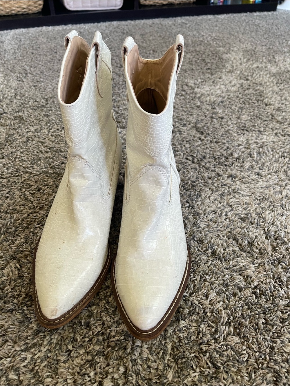 Women's Cream Croc-Embossed Pointed Toe Western Boots